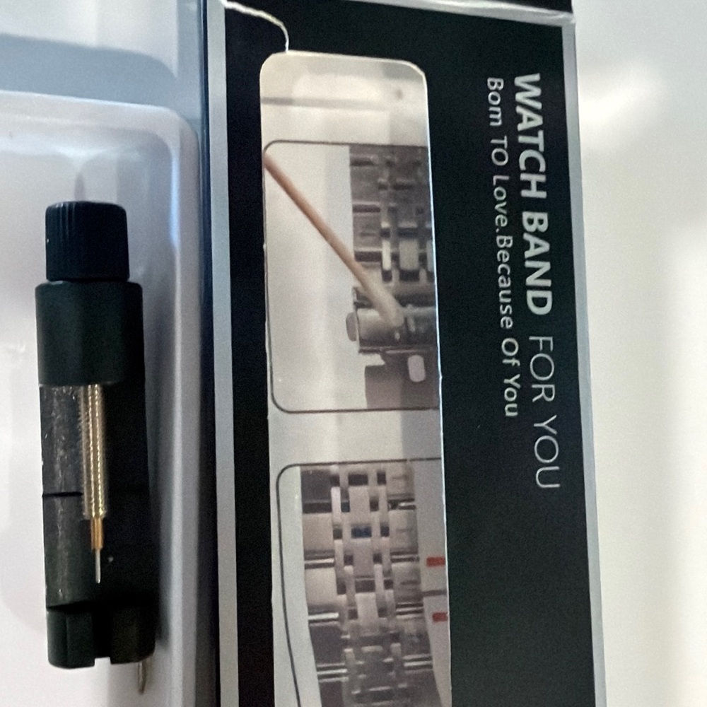 Google Smartwatch with Gray Band - Picture 8 of 11